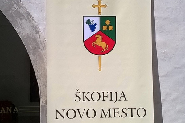 Škof Saje sprejel direktorja PU Novo mesto